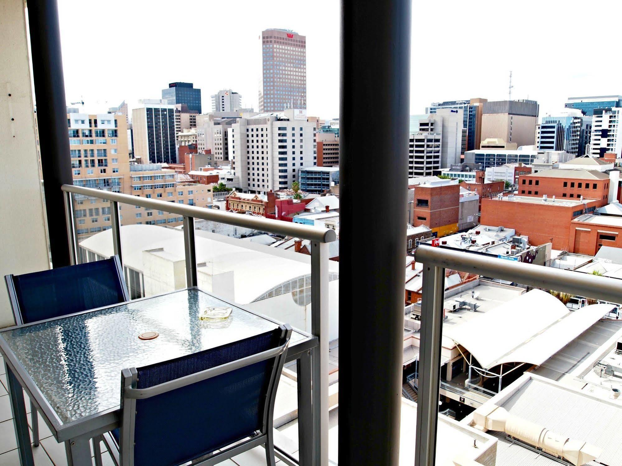 Adelaide Dress Circle Apartments - North Terrace Exterior foto